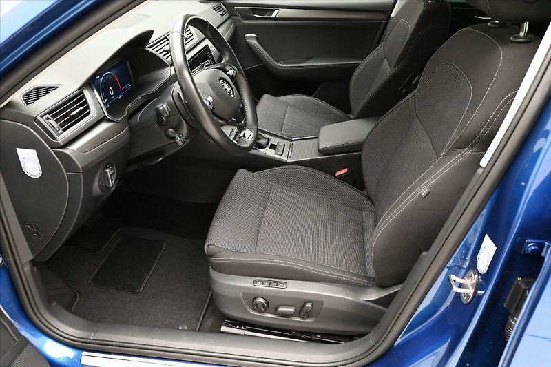 Škoda Superb 2,0 TDI 110 kW DSG Style Záruk - fotka 13 z 31