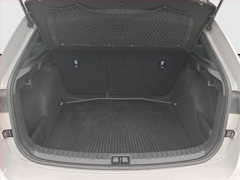 Škoda Scala (2019) 1.5 TSI, Automat, Tempomat - fotka 14 z 17