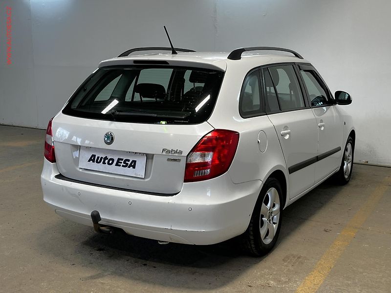 Škoda Fabia (2012) 1.2 TSI, ČR, Klima - fotka 4 z 14