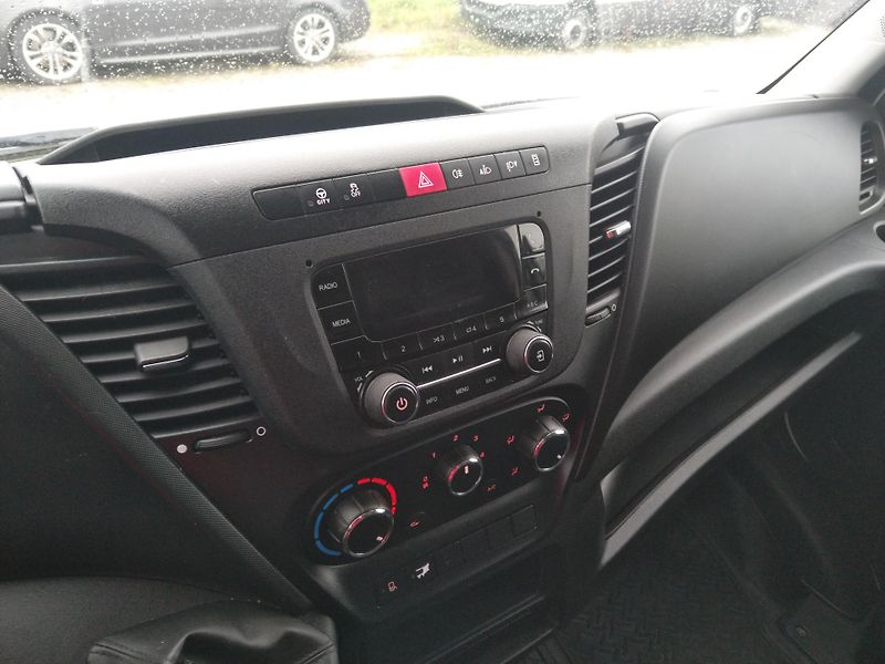 Iveco Daily 35S160  3,0l celo - fotka 8 z 9