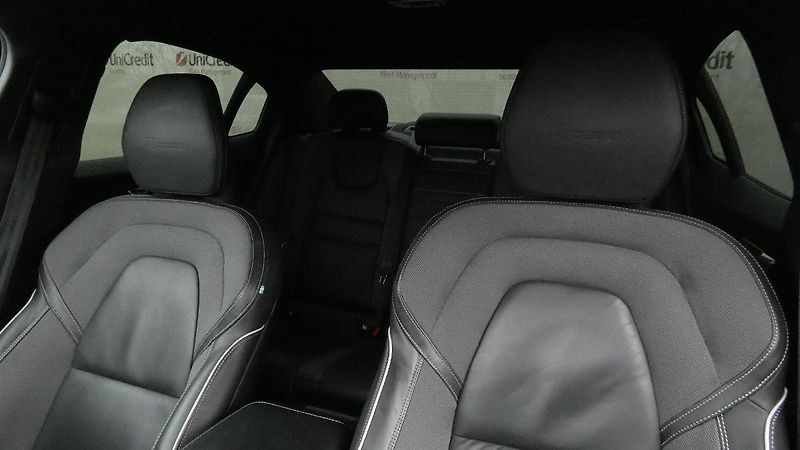Volvo S60 T4 FWD R-Design - fotka 7 z 21