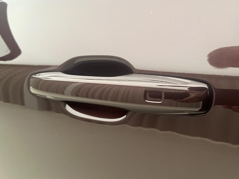 Volvo XC60 B5 AWD DARK PLUS RECHARGE CZ - fotka 16 z 44