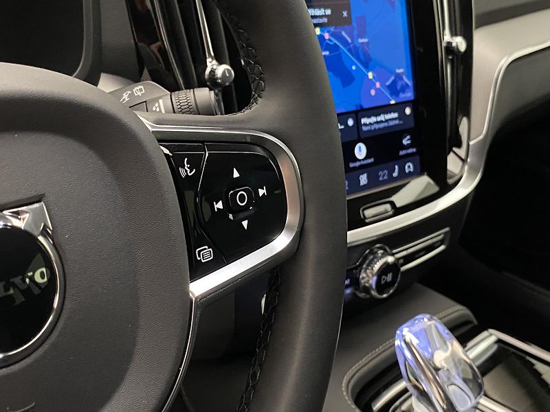 Volvo V60 (2026) T6 AWD Plug-in DARK PLUS - fotka 23 z 64