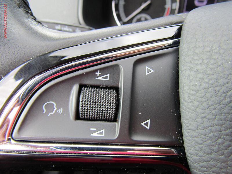 Škoda Karoq (2019) 2.0 TDi, ČR, Ambition - fotka 19 z 21