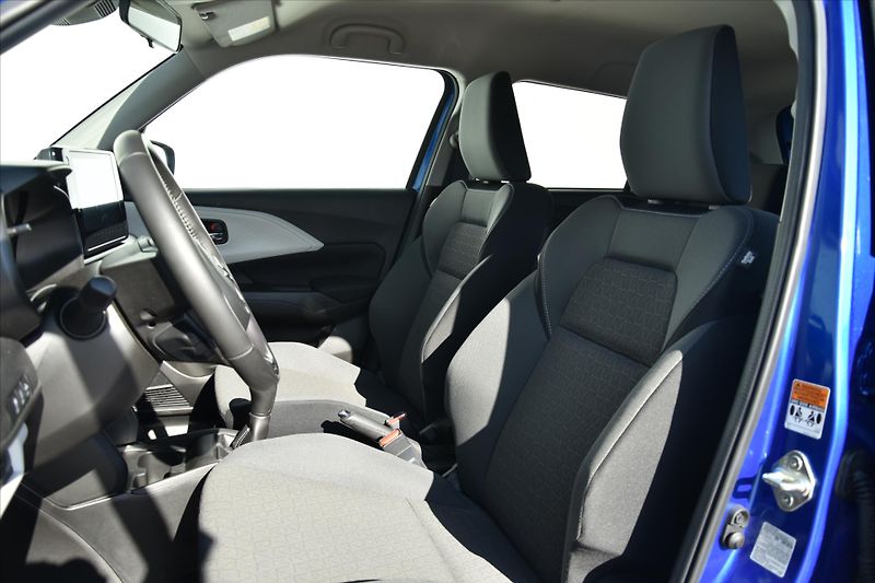 Suzuki Swift 1.2 PREMIUM HYBRID ZÁRUKA 2/30 - fotka 10 z 27