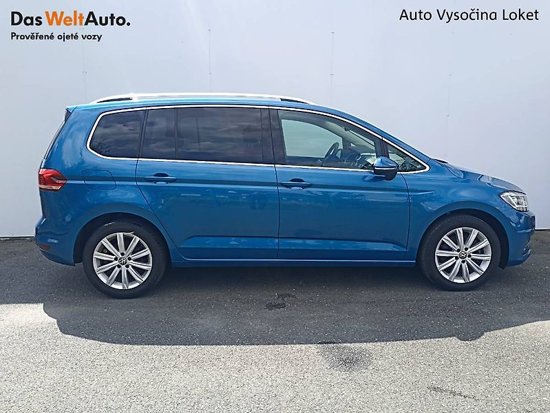 Volkswagen Touran (2022) 1.5TSI Highline Webasto Matrix - fotka 29 z 35