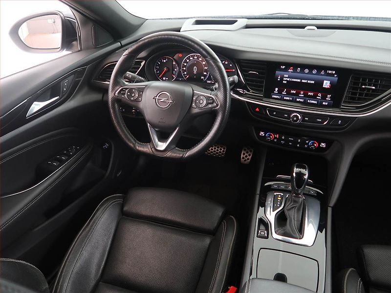 Opel Insignia (2018) 2.0 BiTurbo CDTI, 4X4 - fotka 7 z 18