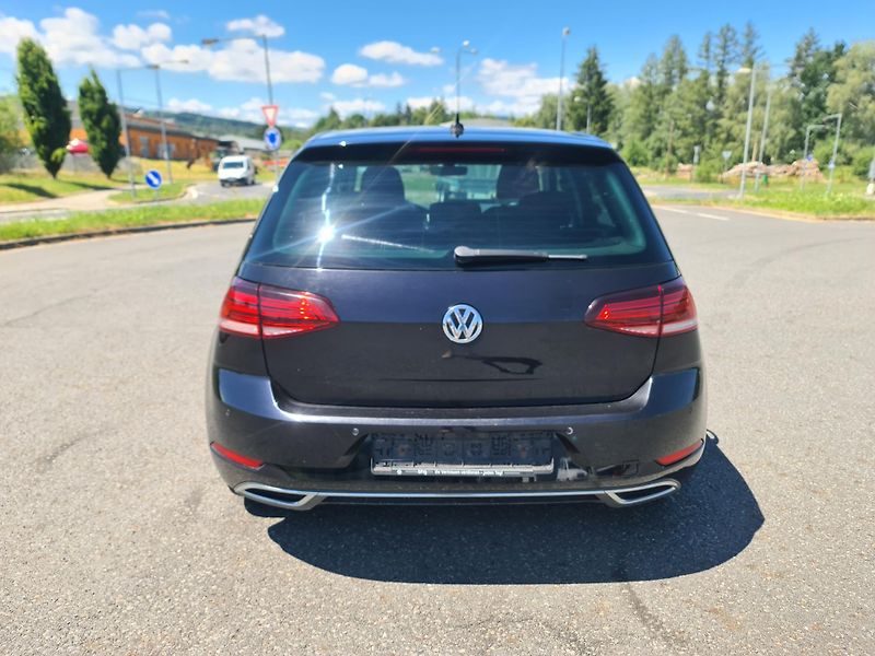 Volkswagen Golf (2018) VII 1.4 TSi COMFORTLINE 92-KW  - fotka 7 z 26