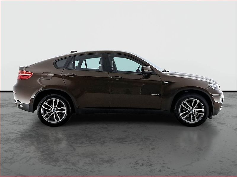 BMW X6 (2014) xDrive30d - fotka 6 z 20
