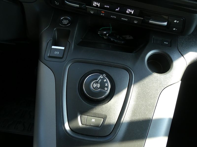 Toyota ProAce City Verso 1,2 T 96kW Long 7.míst,AT8,ČR - fotka 33 z 44