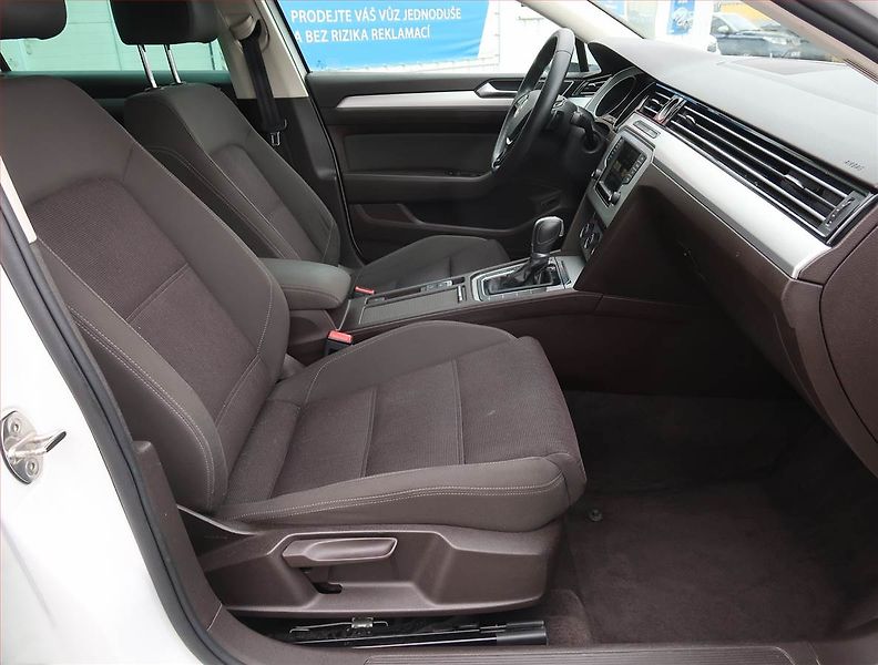 Volkswagen Passat (2015) Comfortline 2.0 TDI, 4X4 - fotka 9 z 21