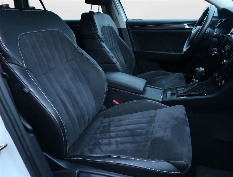Škoda Superb (2020) Style 2.0 TDI, Automat, Kůže - fotka 9 z 14