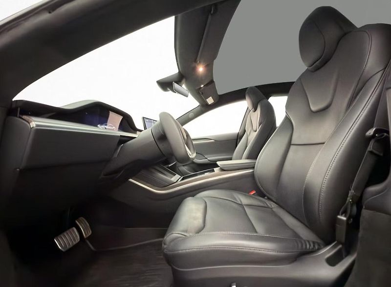 Tesla Model S LR AWD Vzduch Pano. Kam Yoke - fotka 9 z 35