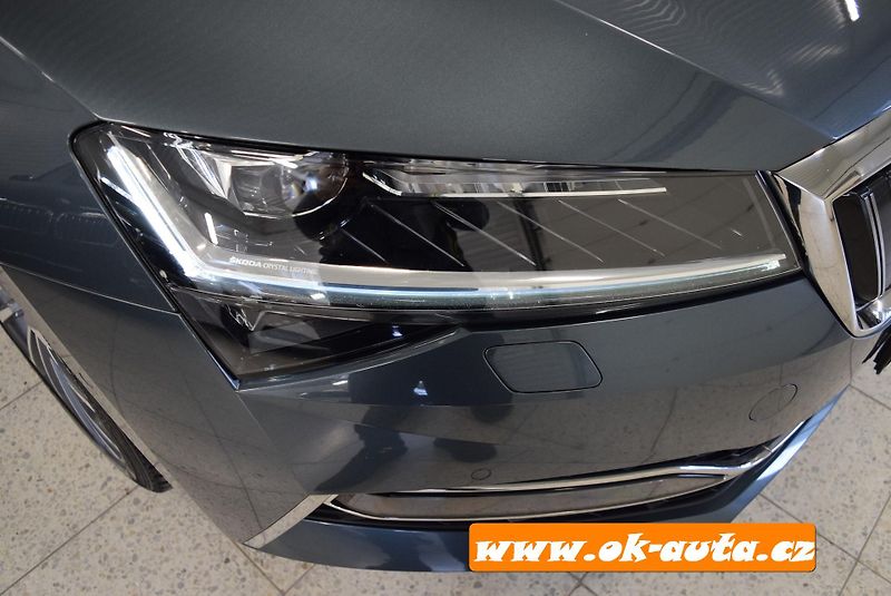 Škoda Superb 1.4 TSI iV LAURIN & KLEMENT  - fotka 13 z 77