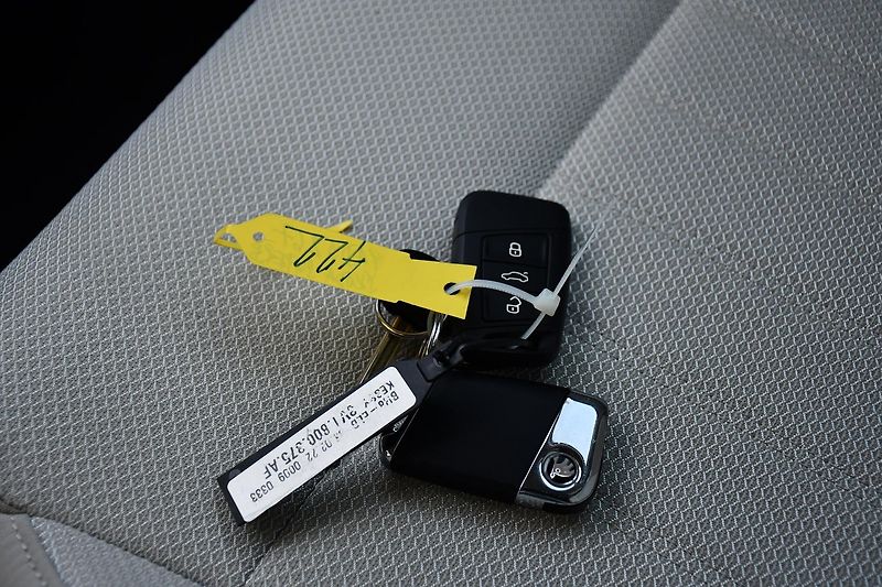 Škoda Superb 2.0TDi147kW STYL DSG 4X4 ČR 1M - fotka 40 z 42