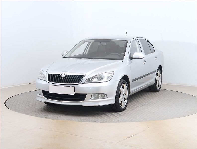 Škoda Octavia (2012) 1.6 TDI, po STK, levný provoz - fotka 2 z 14