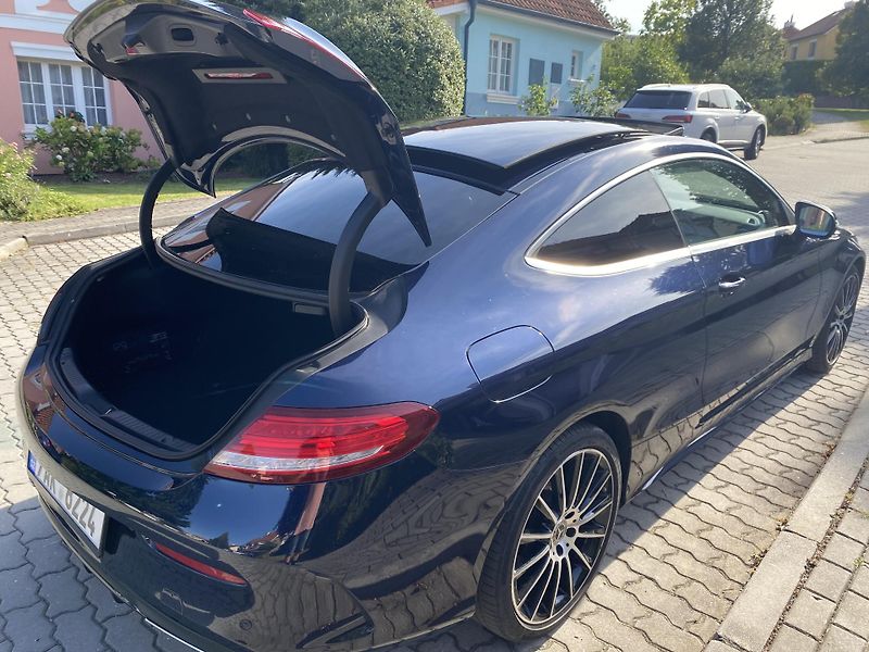 Mercedes-Benz Třídy C (2017) C 180 Coupé AMG Line - fotka 11 z 16