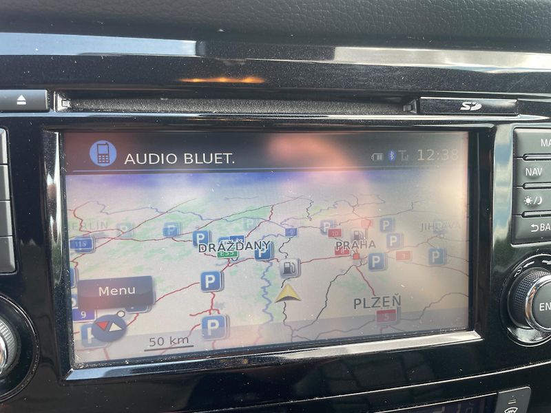 Nissan Qashqai (2017) 1.6DIG-T, Panor, navi - fotka 20 z 20