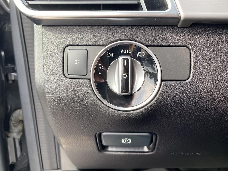 Mercedes-Benz GLE GLE 350d 4M AMG DISTRONIC - fotka 24 z 28