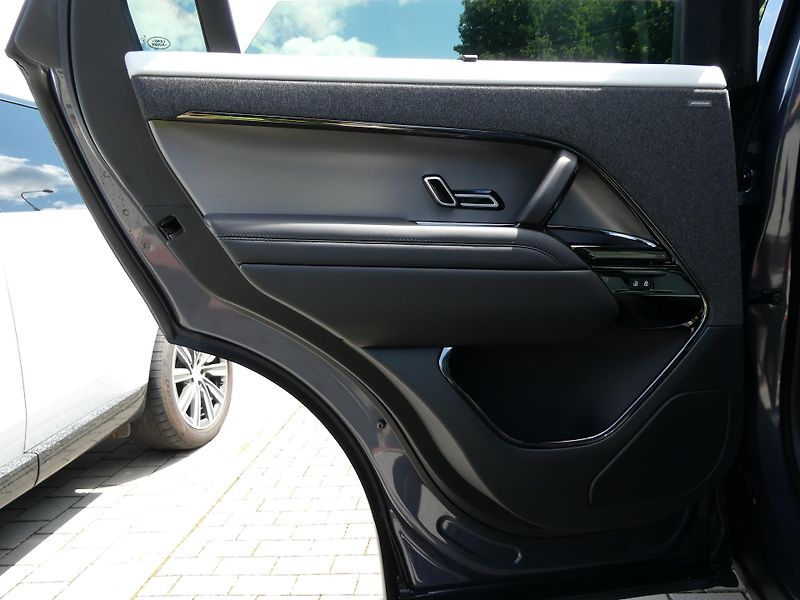 Land Rover Range Rover Sport (2026) 3,0 Dynamic SE D250 - fotka 14 z 34