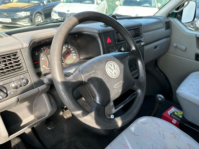 Volkswagen Transporter A 2.5TDI 65KW 7MÍST - fotka 15 z 17
