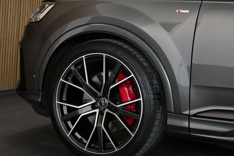 Audi Q7 3.0TDI 210kW S-Line 7míst Weba - fotka 11 z 42