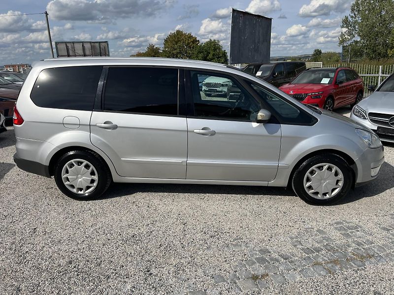 Ford Galaxy (2008) 2.0 Benzin 107 KW 7 míst - fotka 9 z 24