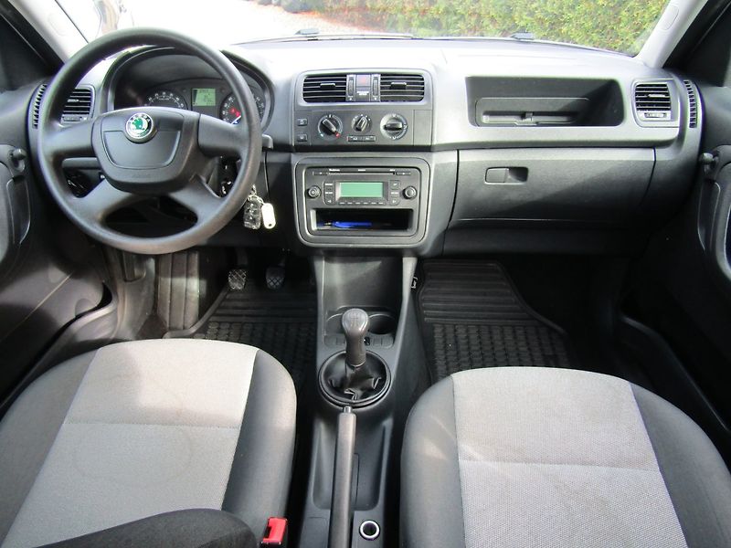 Škoda Roomster (2011) 1.6 TDI 66kW  BEZ KOROZE - fotka 15 z 34