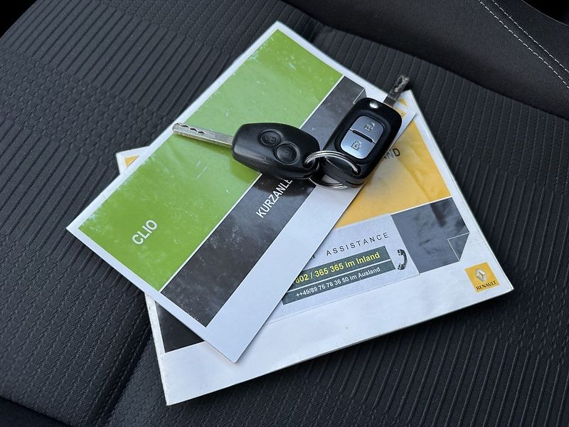 Renault Clio (2009) 1.2i 55kW Klima Výhřev Sedadel - fotka 27 z 46