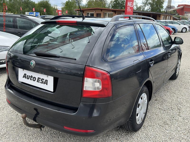 Škoda Octavia (2011) 1.6 TDi, Ambition, TZ - fotka 4 z 17