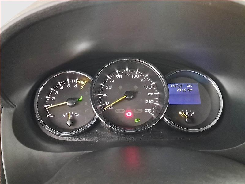 Renault Mégane (2011) 1.6 16V, po STK, Klima - fotka 11 z 18