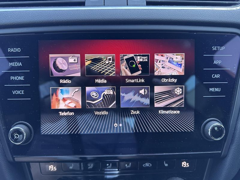 Škoda Octavia (2020) RS 2.0TSI 180kW DSG ACC LED ČR - fotka 16 z 29
