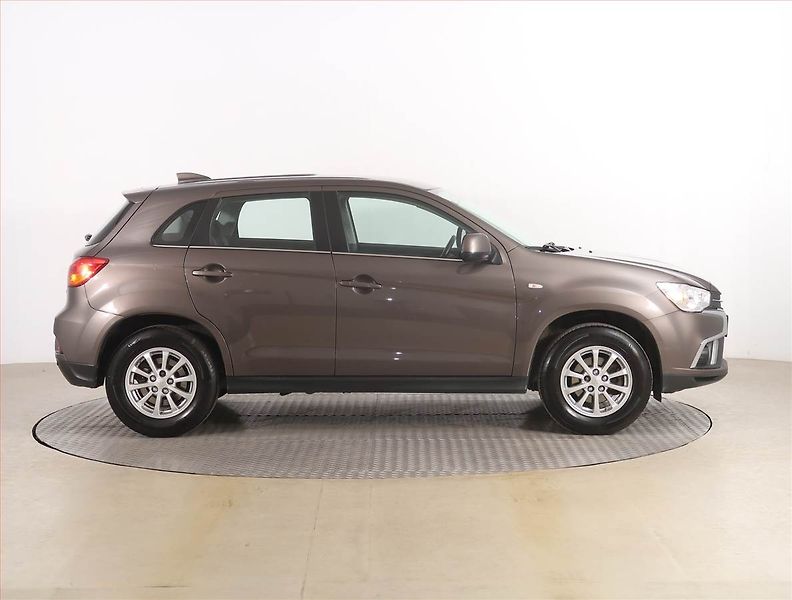 Mitsubishi ASX (2018) 1.6 MIVEC, Serv.kniha, Navi - fotka 6 z 17