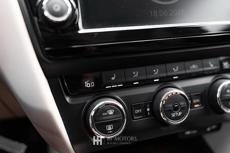 Škoda Octavia (2014) 1.6 TDI Elegance/Style - fotka 31 z 35
