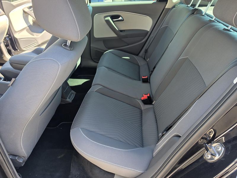 Volkswagen Polo 1.0 MPI Park Senzor Fresch - fotka 17 z 20