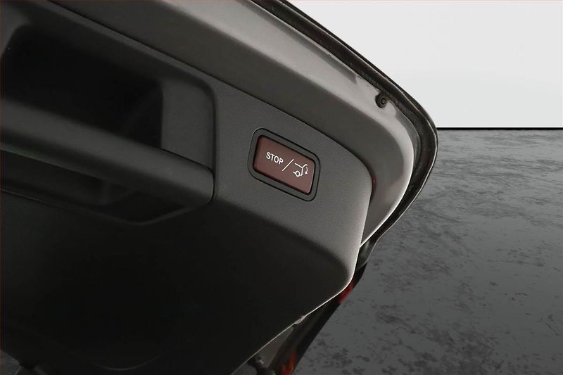 Mercedes-Benz GLA (2014) 220 CDI 4MATIC, 4X4 - fotka 17 z 17