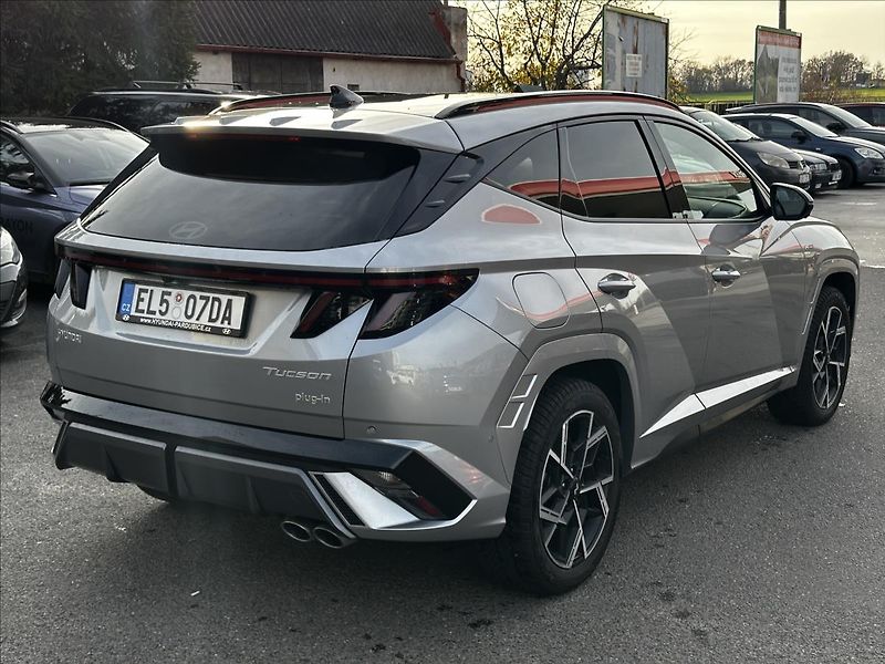 Hyundai Tucson 1,6 PHEV 4WD N-line Styl Prem. - fotka 6 z 18