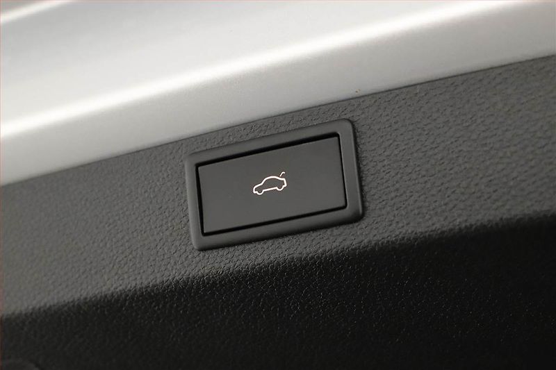 Škoda Karoq (2022) 2.0 TDI - fotka 12 z 20