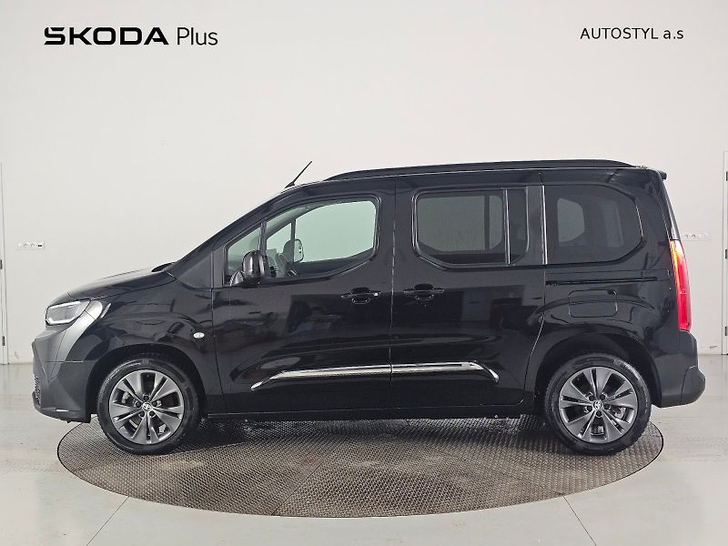 Toyota ProAce City Verso (2025) 1.2T 110k Short Family L1 - fotka 3 z 28