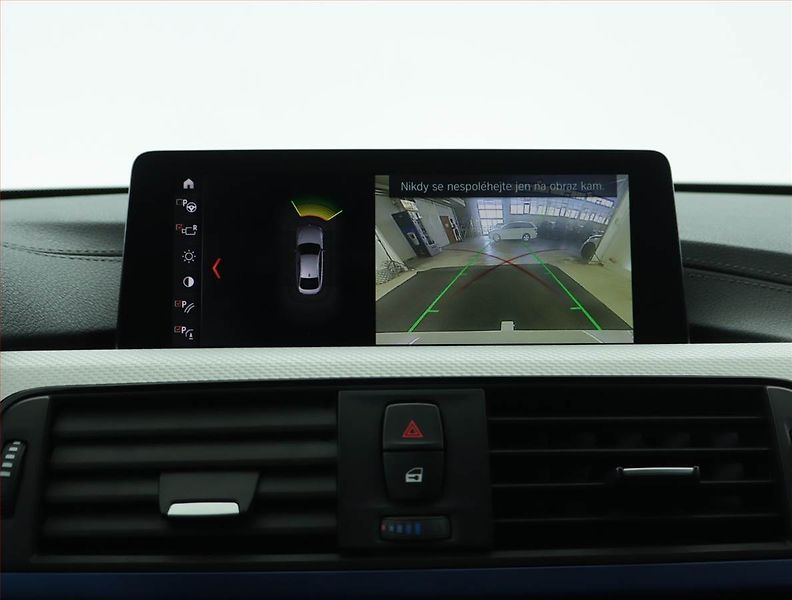 BMW Řada 4 (2020) M Paket 430i xDrive - fotka 16 z 18