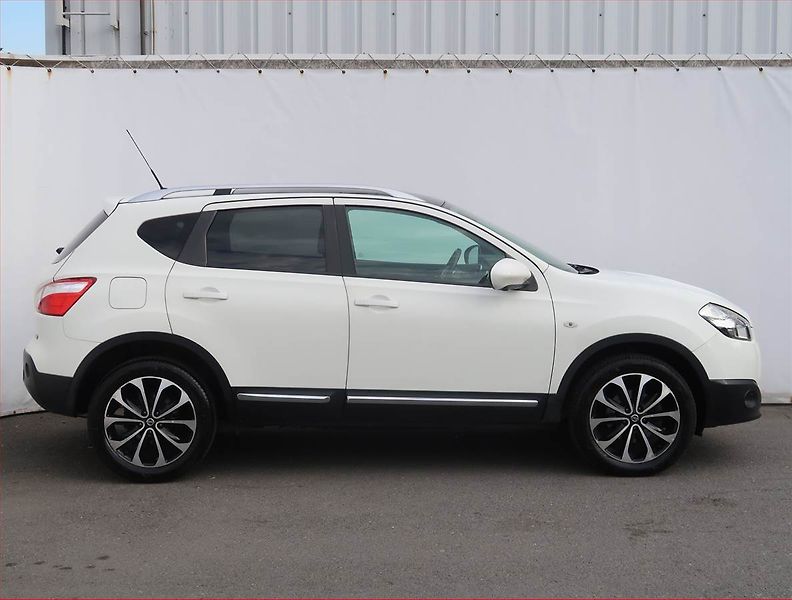 Nissan Qashqai (2013) 1.6 dCi, Serv.kniha, Navi - fotka 6 z 19