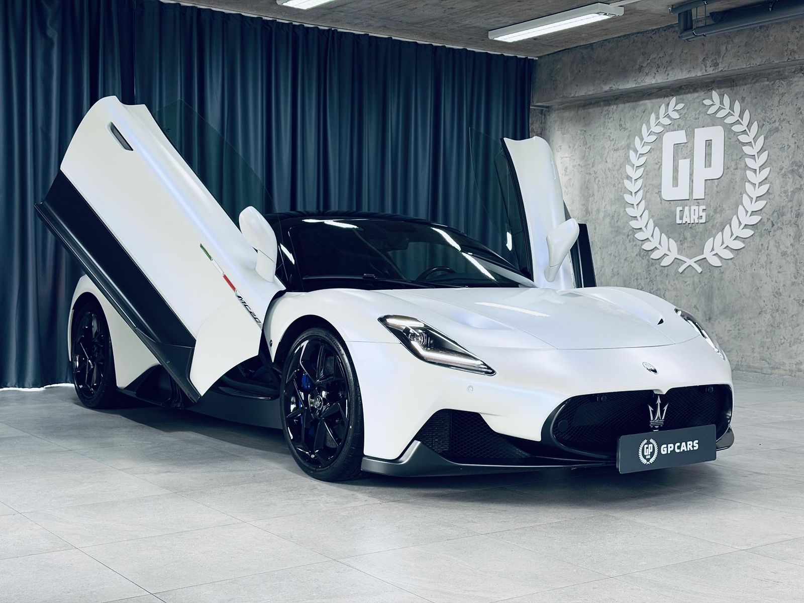 Maserati MC20 NOVITEC Bianco Audace Lift MAX