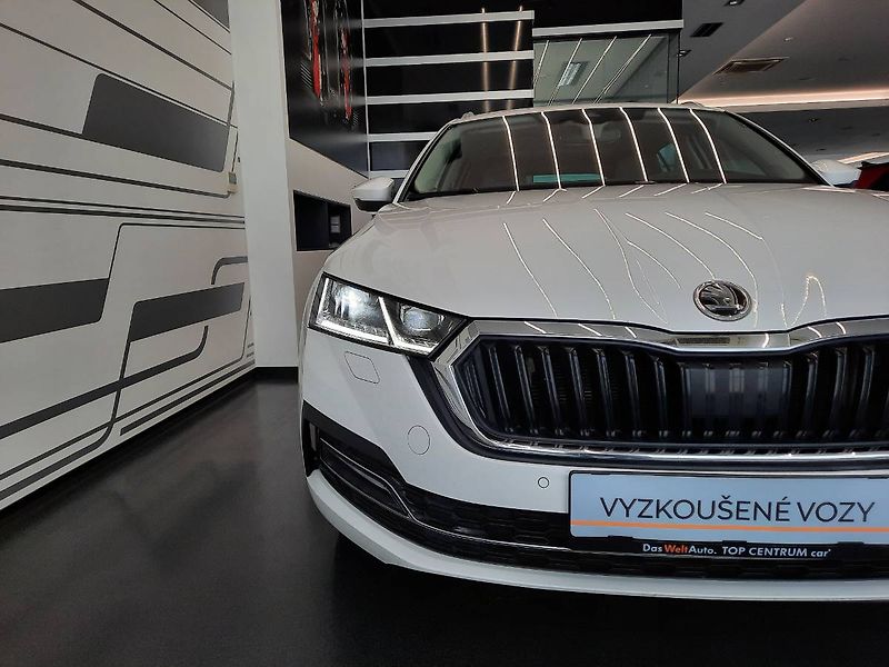 Škoda Octavia (2022) Combi Style Plus 2.0 TDI (110k - fotka 31 z 33