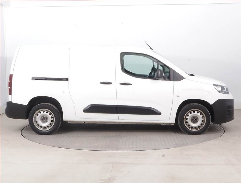 Citroën Berlingo (2021) Maxi 1.5 BlueHDi, 3Místa, DPH - fotka 6 z 16