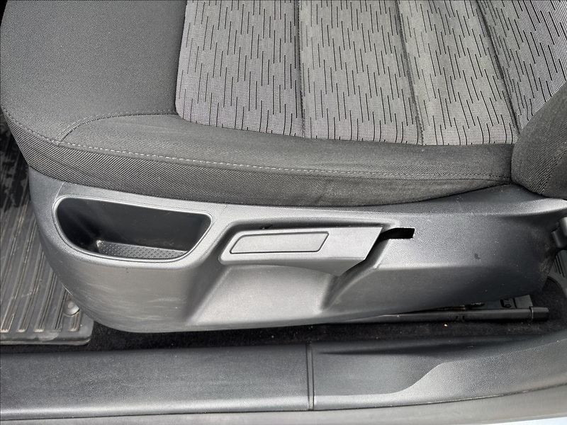 Škoda Octavia 1,9 TDI 77kW Ambiente - fotka 21 z 30