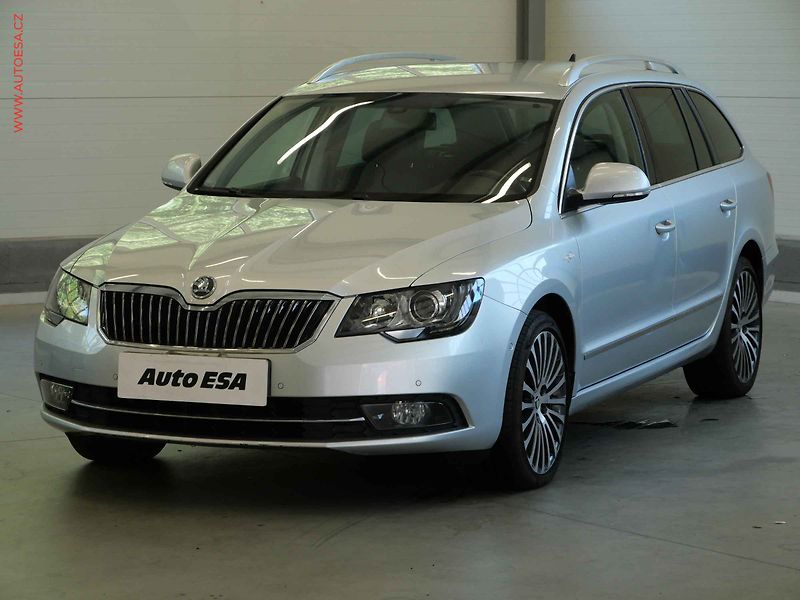 Škoda Superb (2015) 2.0 TDi 4x4, L&K, DSG, bixen - fotka 3 z 23