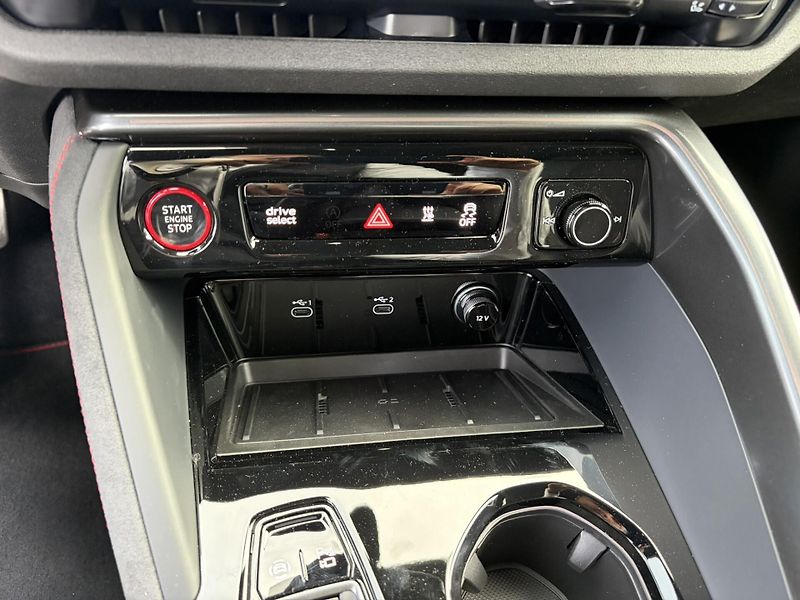Audi Q5 2.0TDi 150kW S-Line quattro - fotka 18 z 21