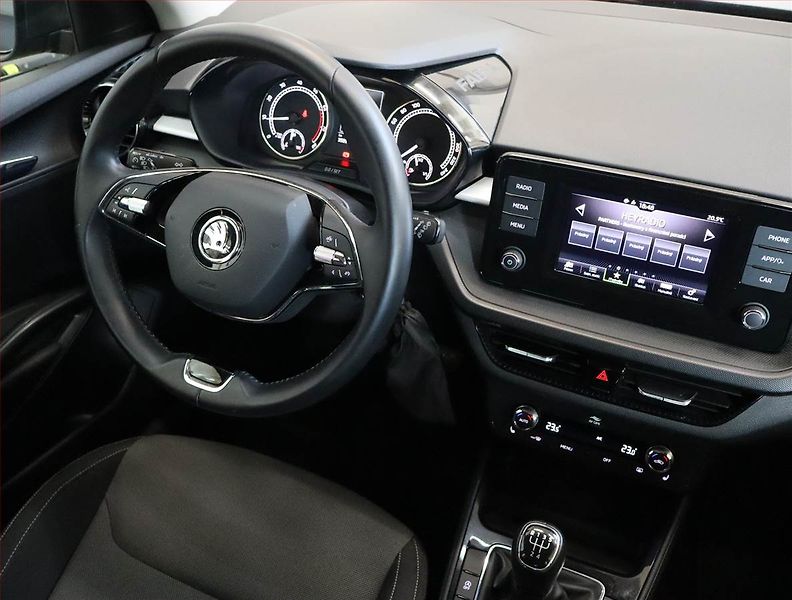 Škoda Fabia (2022) Ambition 1.0 TSI, Serv.kniha - fotka 7 z 17