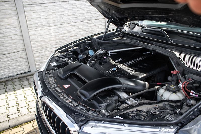 BMW X5 - fotka 41 z 51