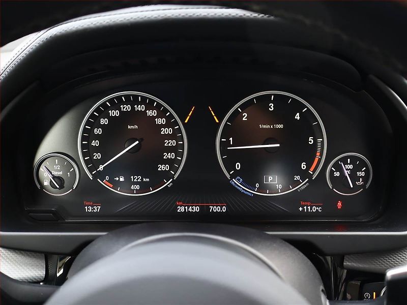 BMW X6 (2016) xDrive30d - fotka 9 z 25
